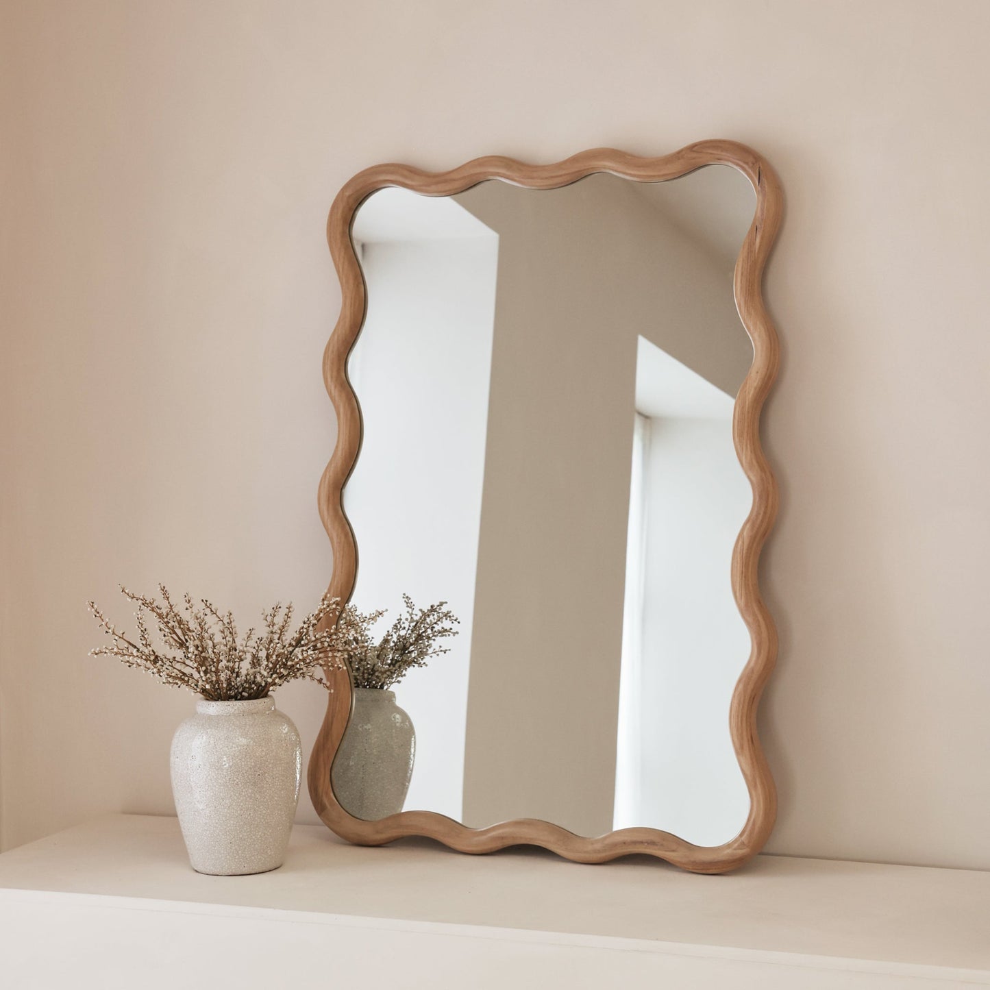 Marea - Miroir mural rétro ondulé en bois clair 100cm x 70cm