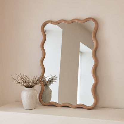 Marea - Miroir mural rétro ondulé en bois clair 100cm x 70cm
