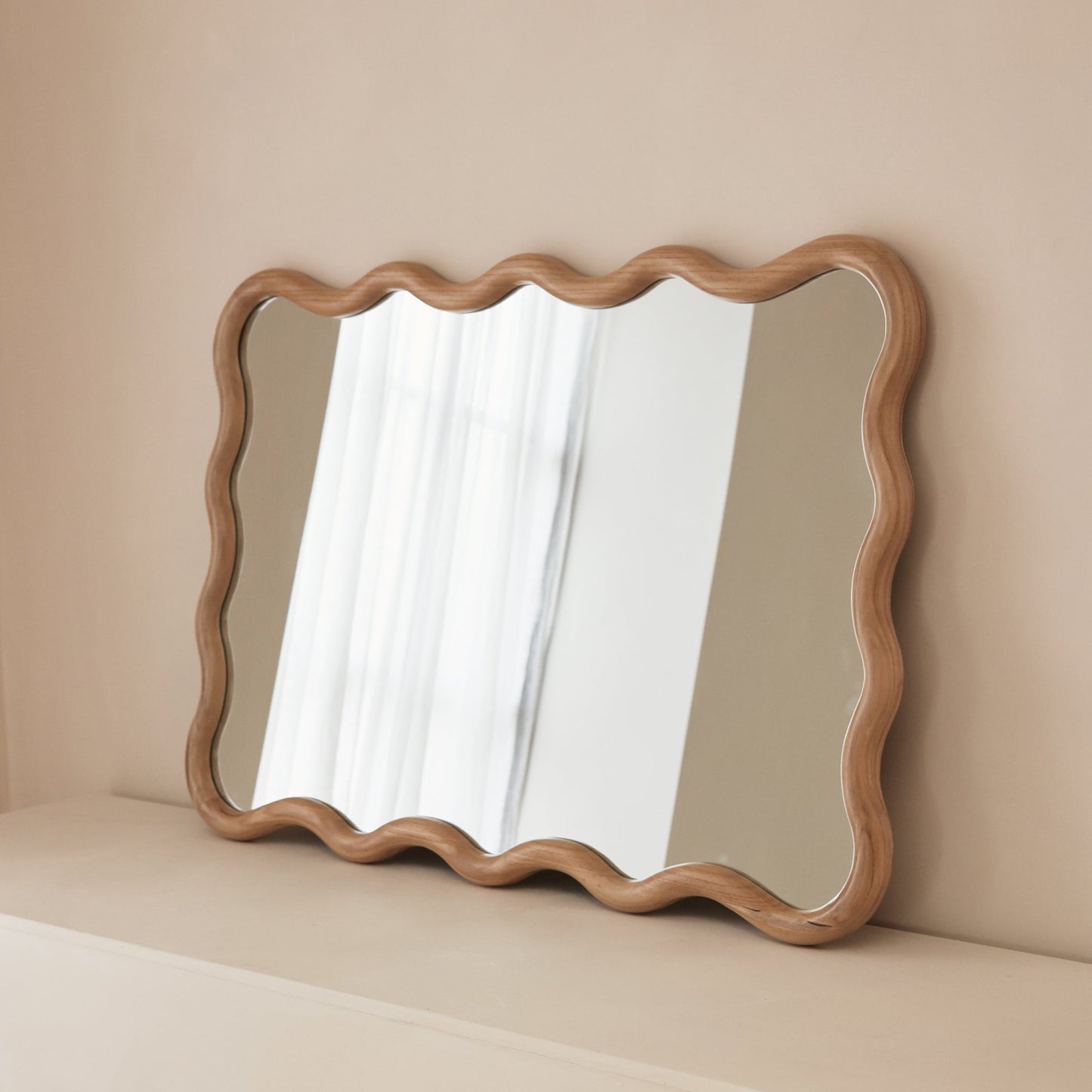 Marea - Miroir mural rétro ondulé en bois clair 100cm x 70cm
