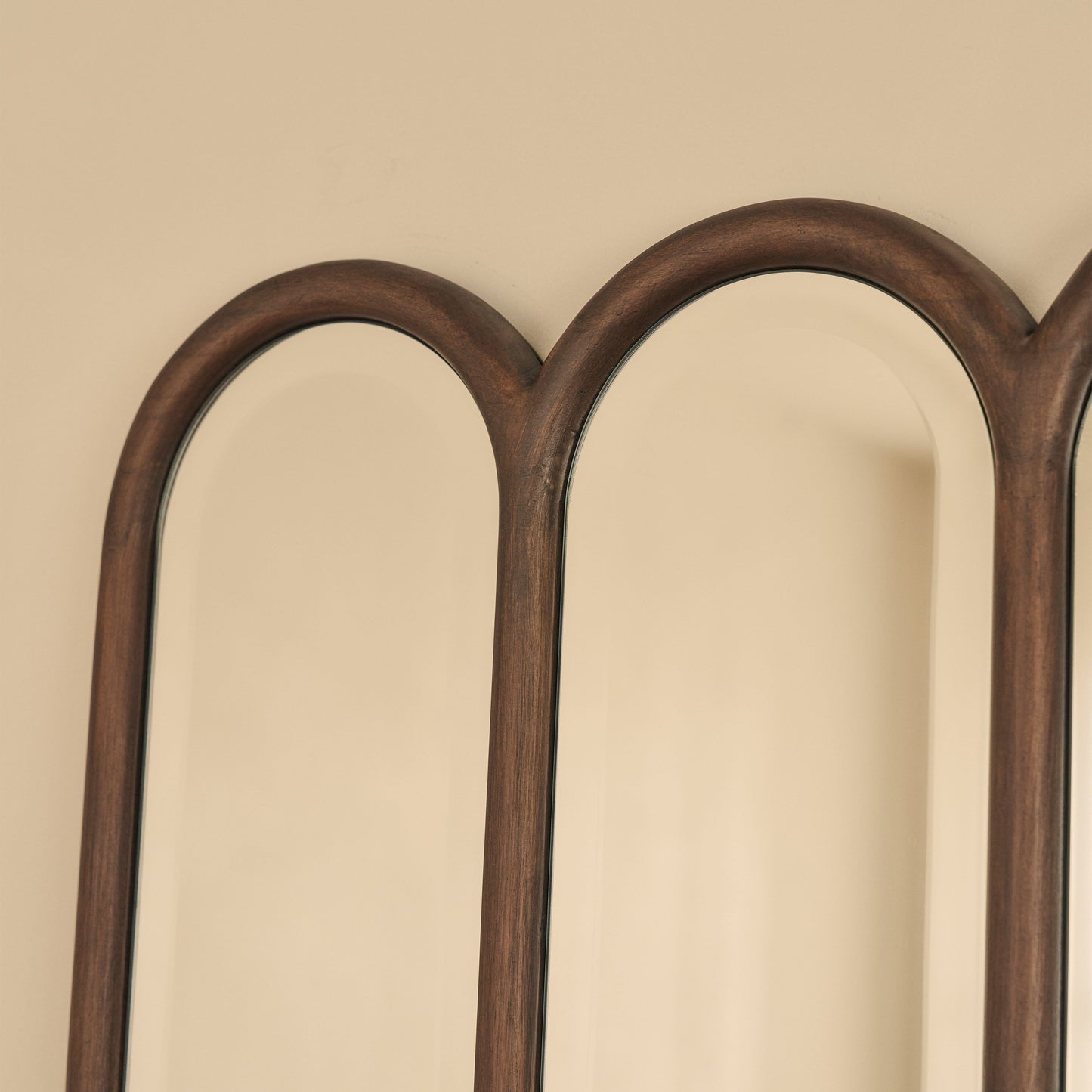 Reims - Miroir en bois foncé à panneau voûté 120cm x 80cm