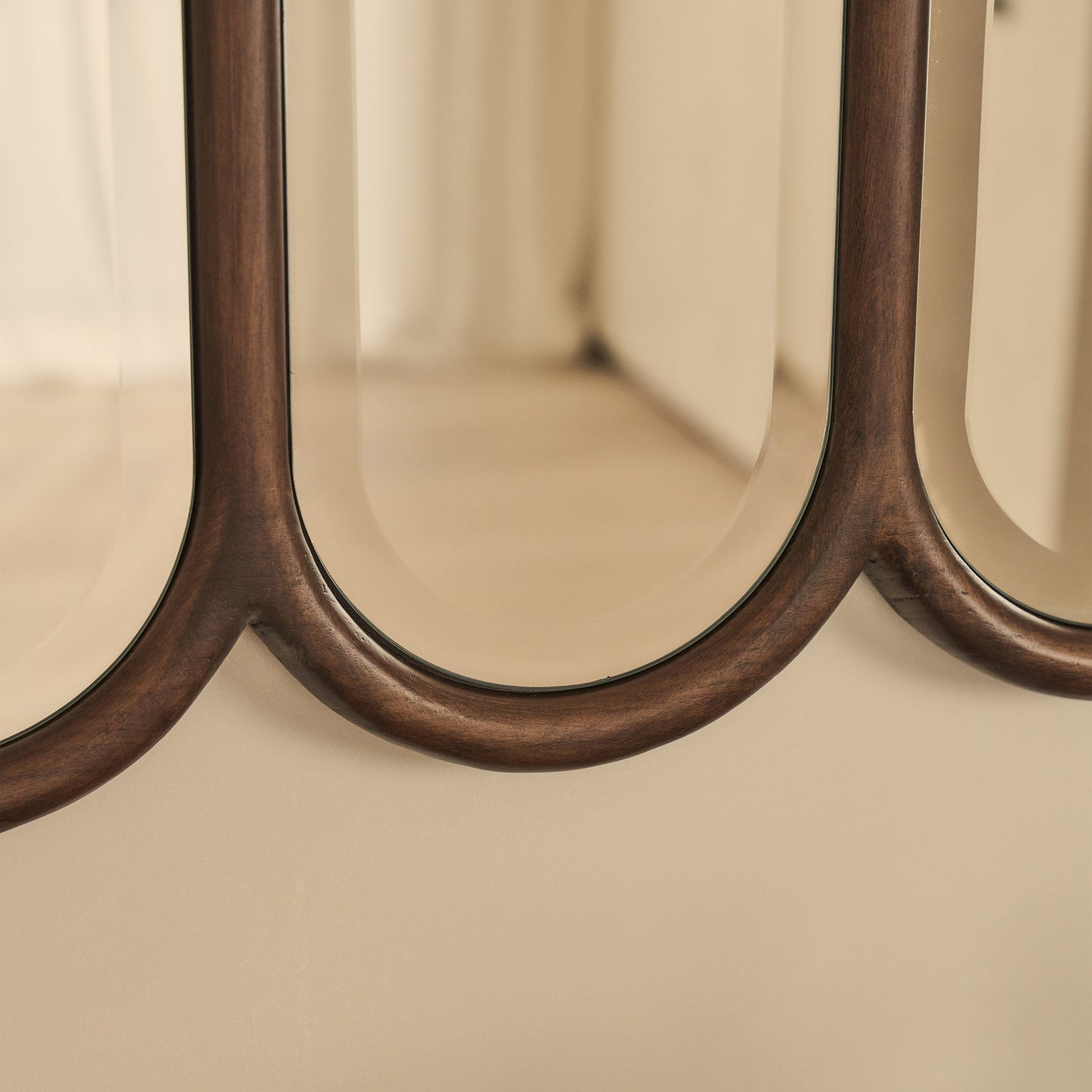 Reims - Miroir en bois foncé à panneau voûté 120cm x 80cm