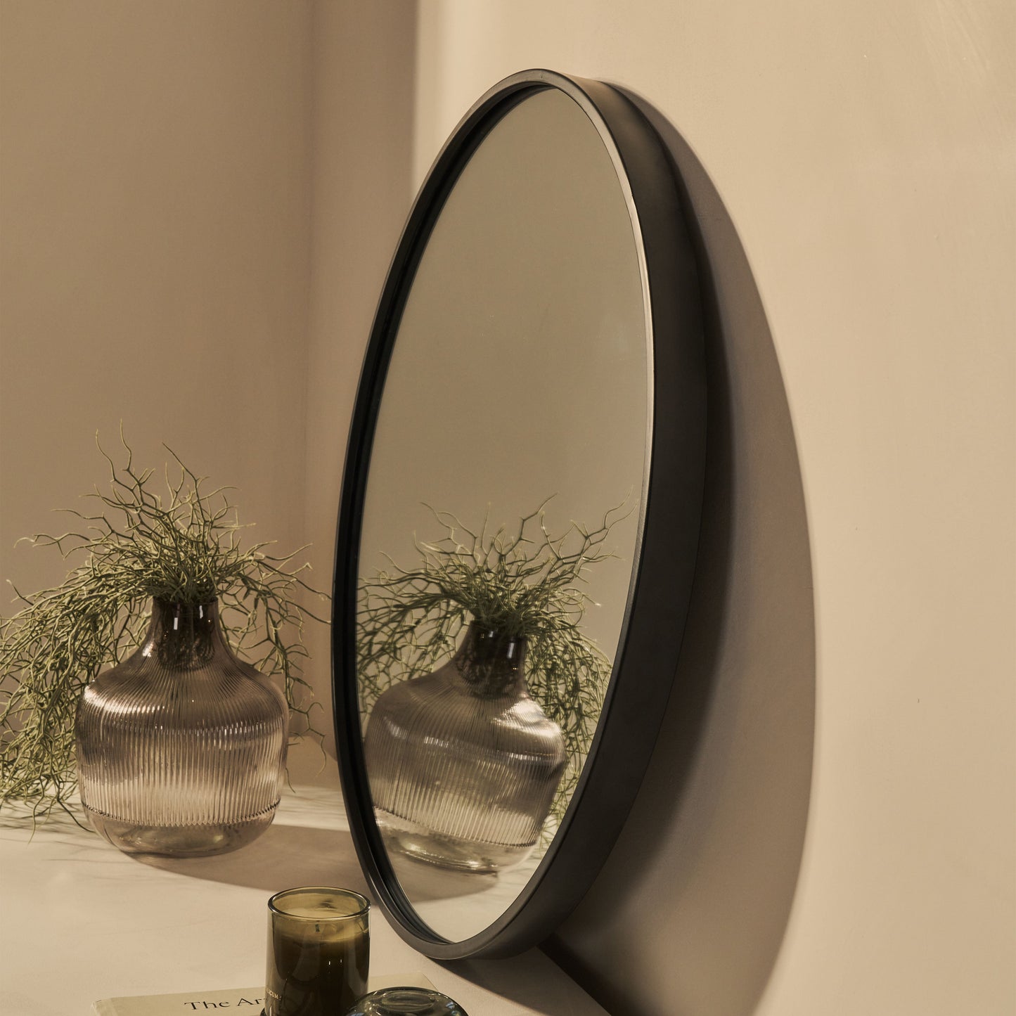 Metro - Miroir Mural Rond en Métal Noir 70cm x 70cm