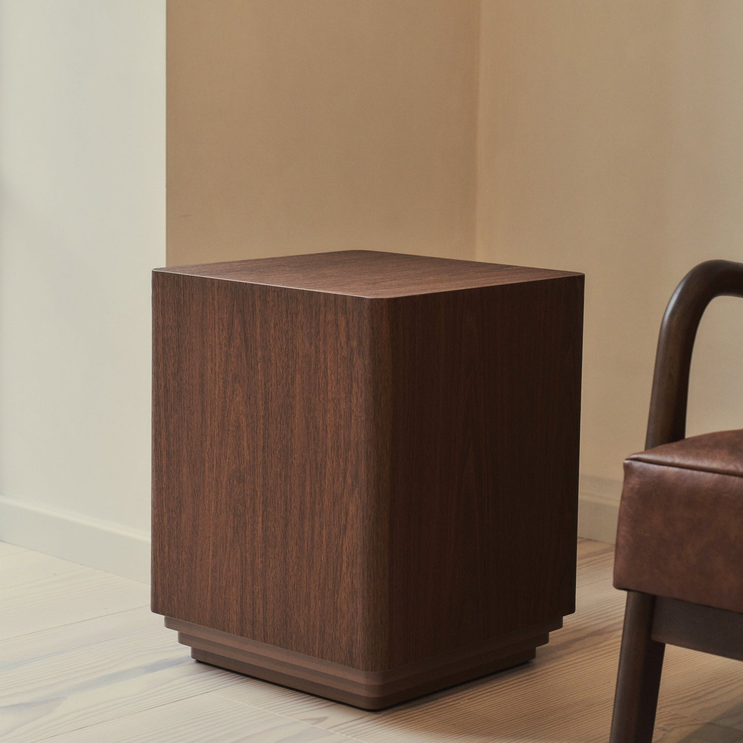 Luciana - Table d'appoint rectangulaire en bois foncé
