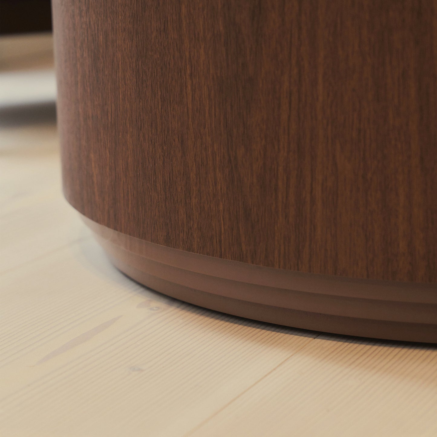 Luciana - Table basse ronde en bois foncé