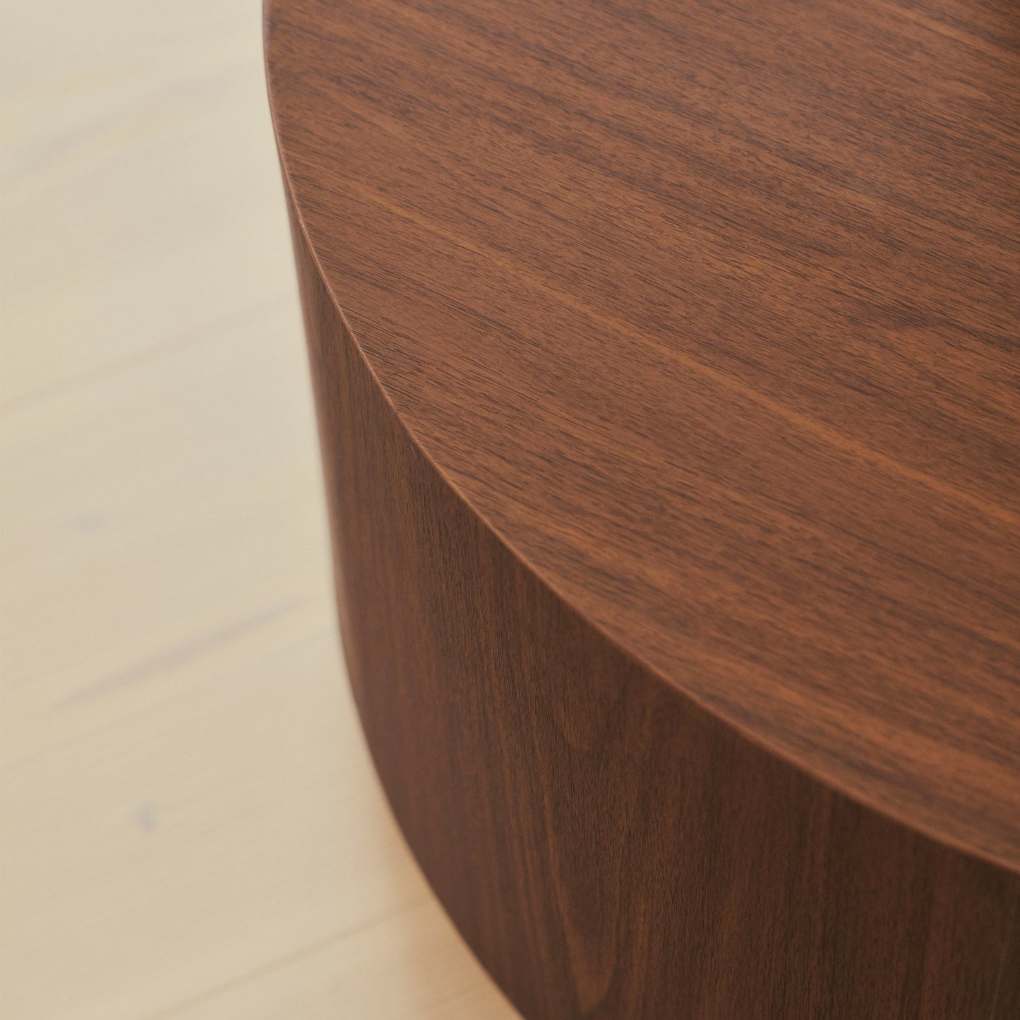 Luciana - Table basse ronde en bois foncé