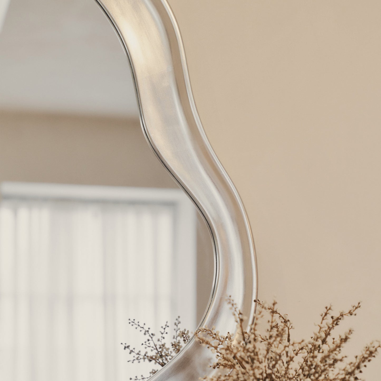 Riva - Miroir irrégulier en forme d'étang brossé chrome 120cm x 90cm