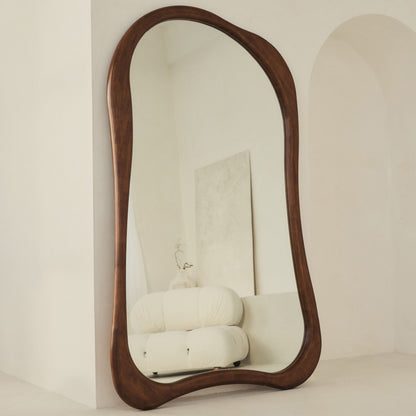 Arcurva - Miroir irrégulier extra grand pleine longueur en bois foncé 190cm x 120cm