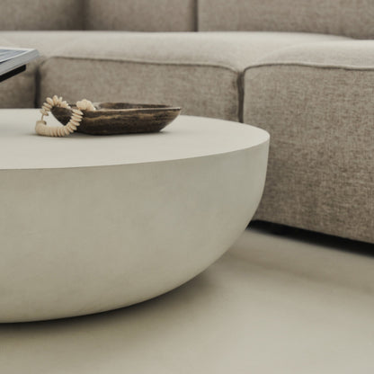 Enzo - Grande table basse ronde minimaliste en béton