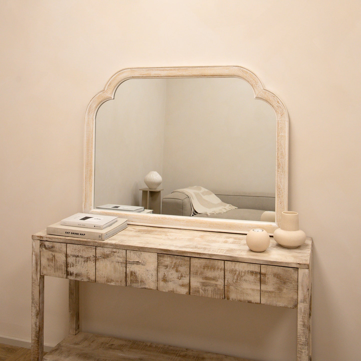 Elena - Miroir de Cheminée Arqué en Bois Blanchi 100cm x 75cm