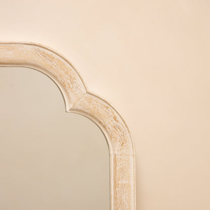 Elena - Miroir de Cheminée Arqué en Bois Blanchi 100cm x 75cm